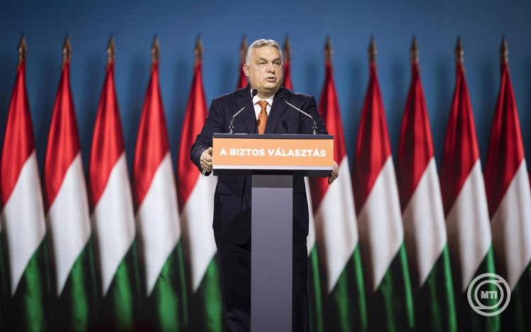 Orbán Viktor utasította a külügyminisztert, hogy kéresse be az ukrán nagykövetet