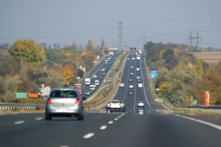 Lezárás az M1-esen a hétvégén