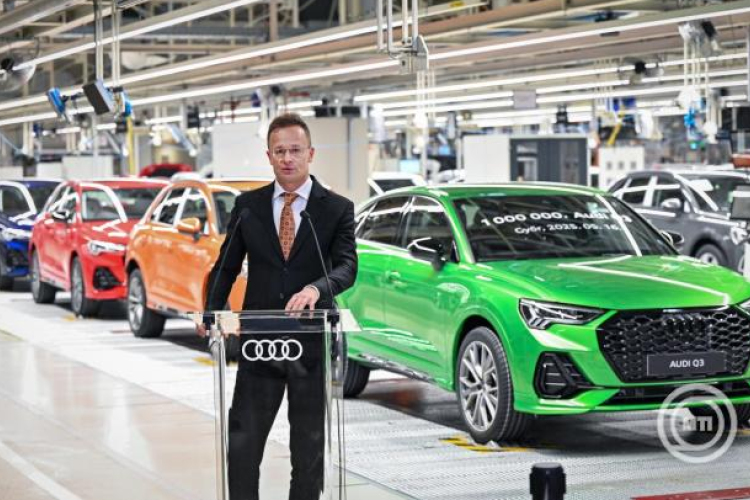 Szijjártó Péter: az Audi győri gyára folyamatosan növeli a termelését