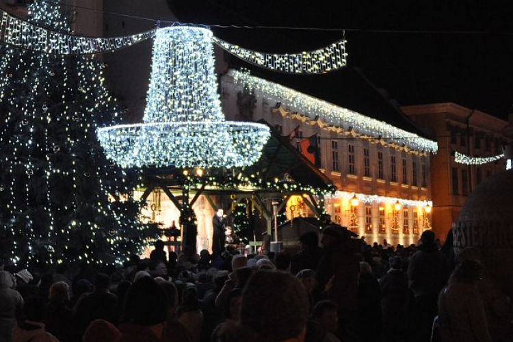 IDÉN IS LESZNEK ÚJ FÉNYEK FEHÉRVÁRON AZ ADVENTI BELVÁROSBAN